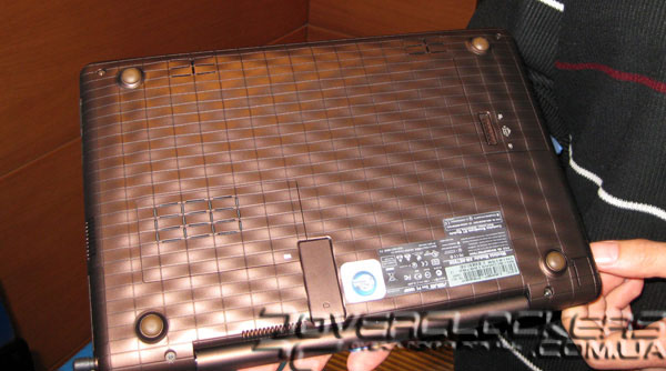 нетбук ASUS Eee PC 1008P (Seashell Karim Rashid Collection)