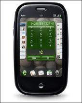 Пад сэнсарным дысплеем Palm Pre размешчаная высоўная клавіятура са стандартнай раскладкай.
